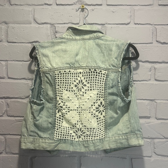 NWOT Aeropostale Faded Blue Denim Vest size M - Picture 3 of 5